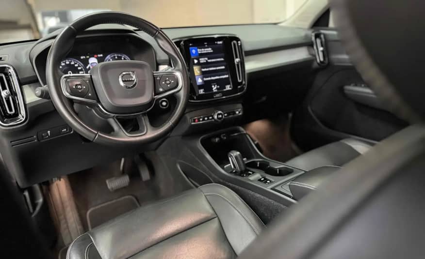 VOLVO XC 40