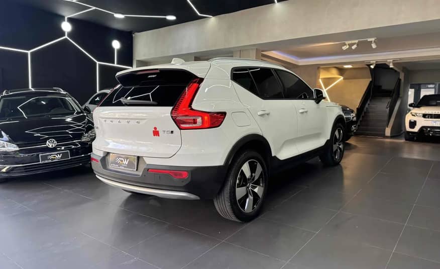 VOLVO XC 40