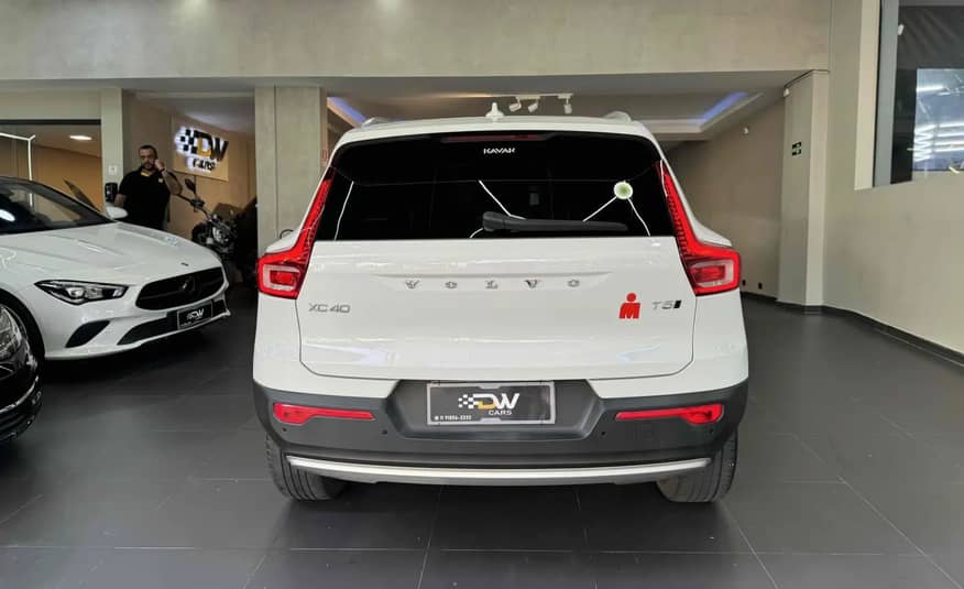 VOLVO XC 40