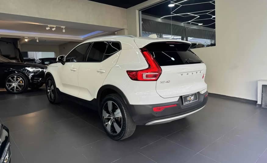 VOLVO XC 40