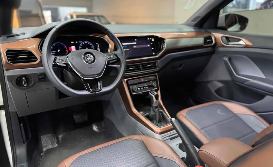 VOLKKWAGEN T-CROSS