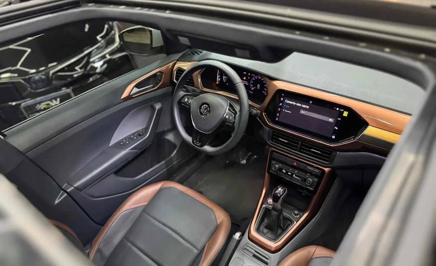 VOLKKWAGEN T-CROSS