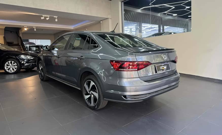 VOLKSWAGEN VIRTUS