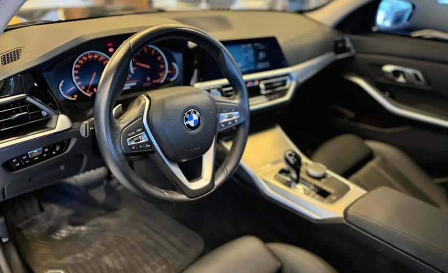 BMW 330I