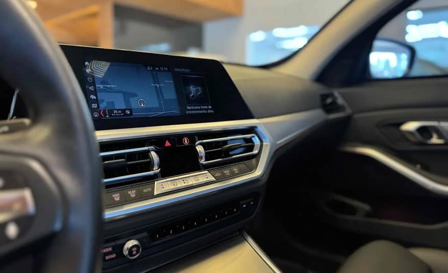 BMW 330I