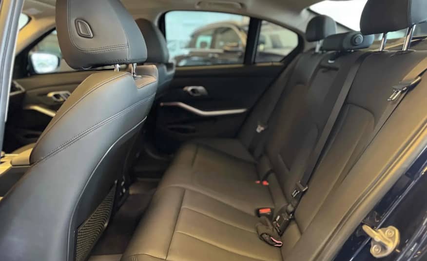 BMW 330I