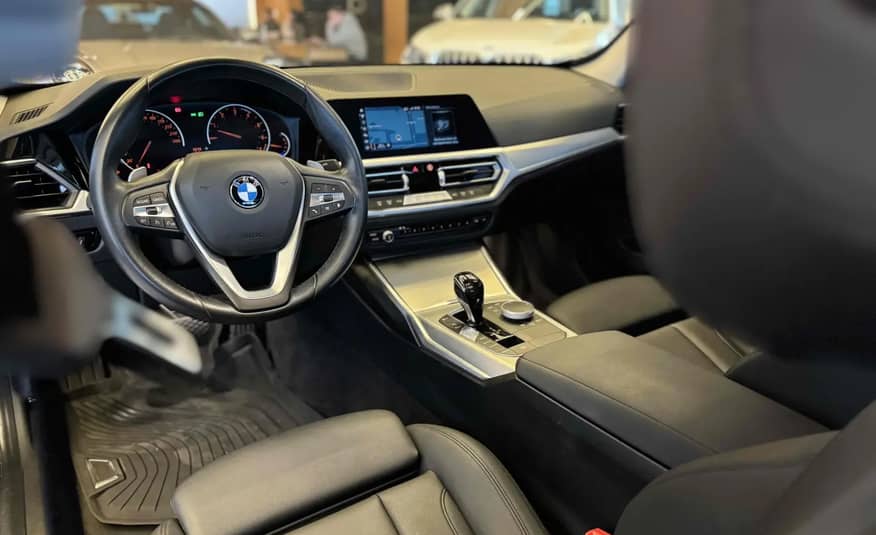 BMW 330I