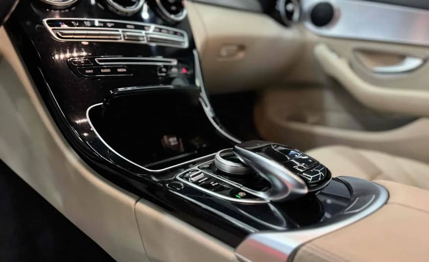 MERCEDES BENZ C180