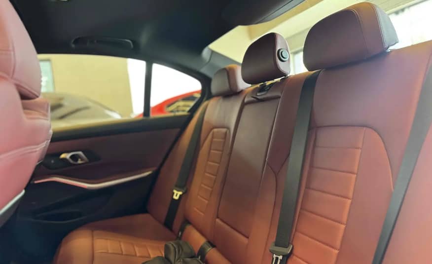 BMW 320I