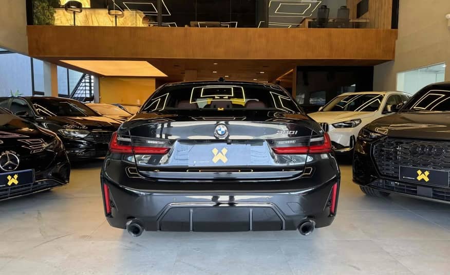 BMW 320I