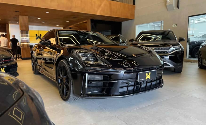 PORSCHE PANAMERA