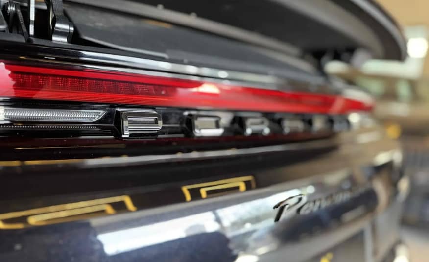 PORSCHE PANAMERA