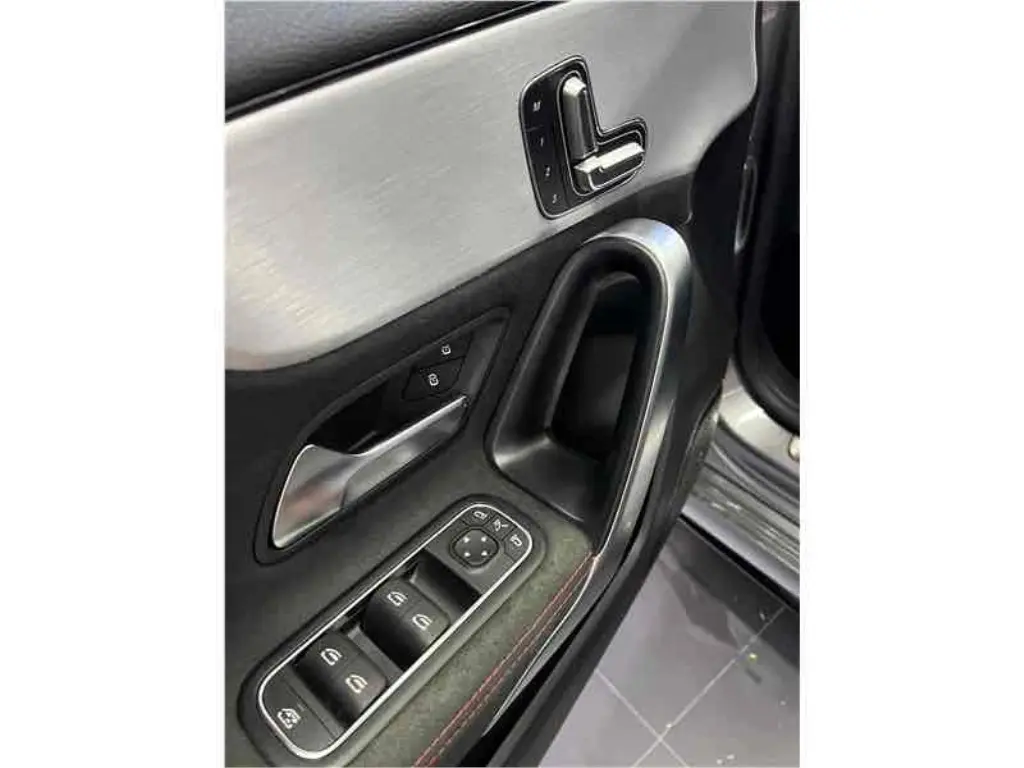 MERCEDES BENZ A35