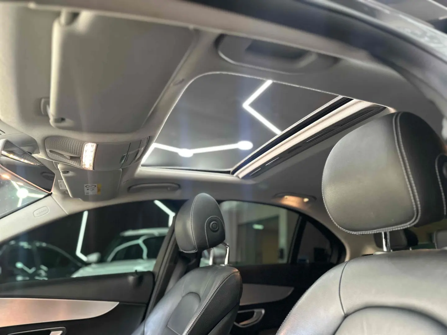 MERCEDES BENZ C200