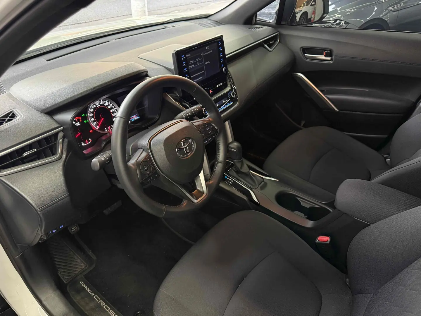 TOYOTA COROLLA CROSS