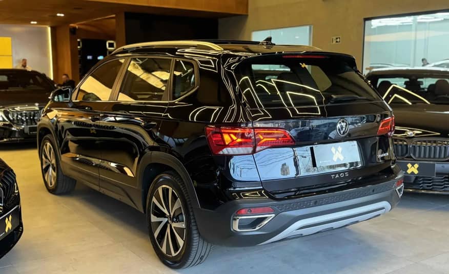 VOLKSWAGEN TAOS