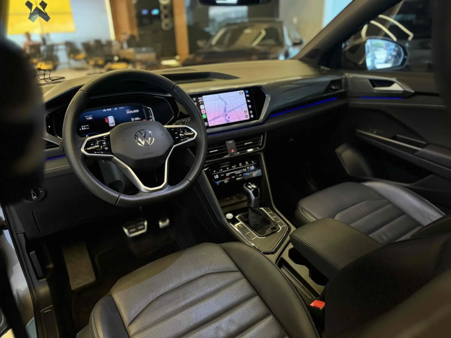 VOLKSWAGEN TAOS
