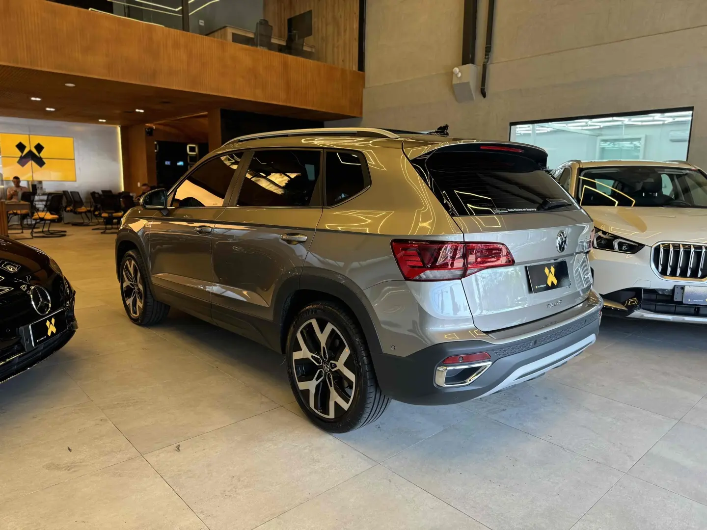VOLKSWAGEN TAOS