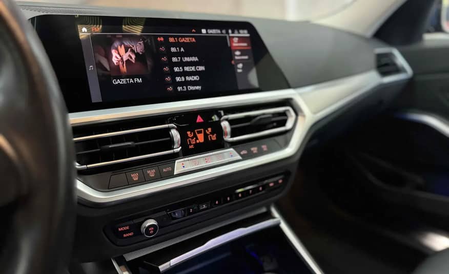 BMW 320I