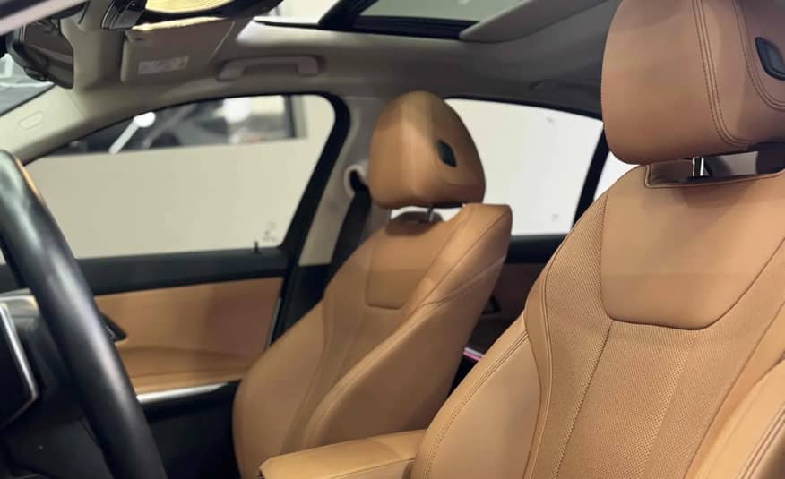 BMW 320I