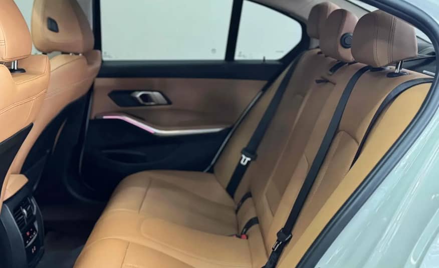 BMW 320I