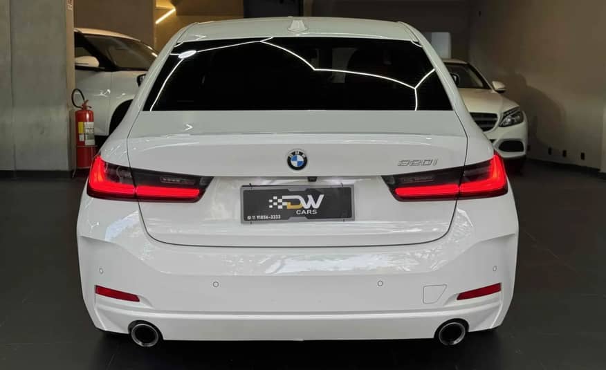 BMW 320I