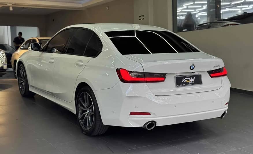 BMW 320I