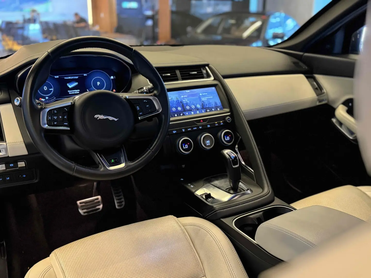 JAGUAR E-PACE