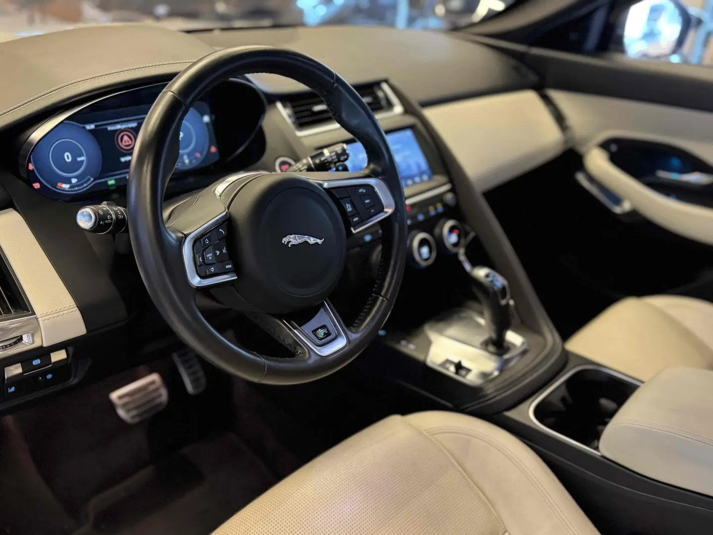 JAGUAR E-PACE