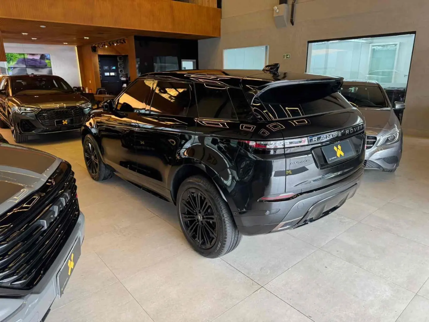 LAND ROVER RANGE ROVER EVOQUE