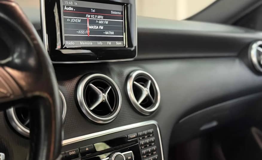 MERCEDES BENZ A200