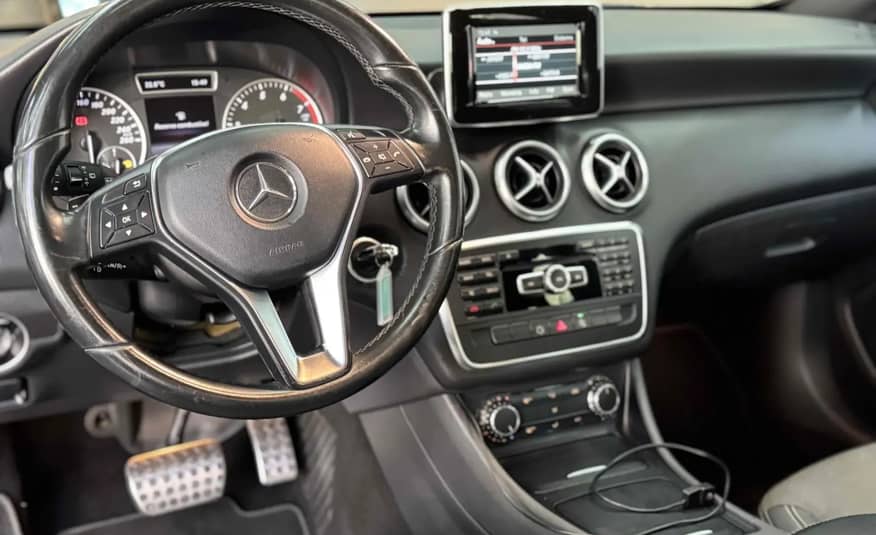 MERCEDES BENZ A200