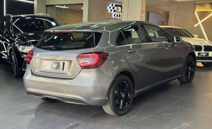 MERCEDES BENZ A200