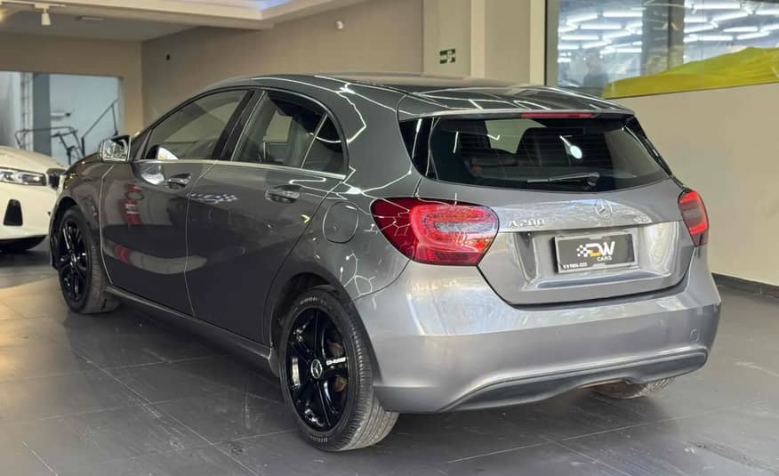 MERCEDES BENZ A200