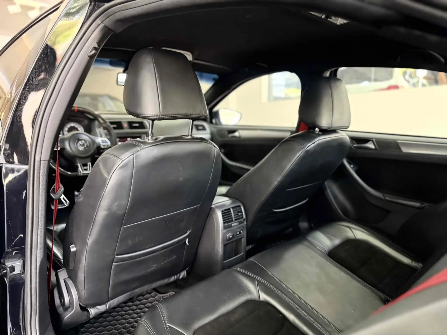 VOLKSWAGEM JETTA
