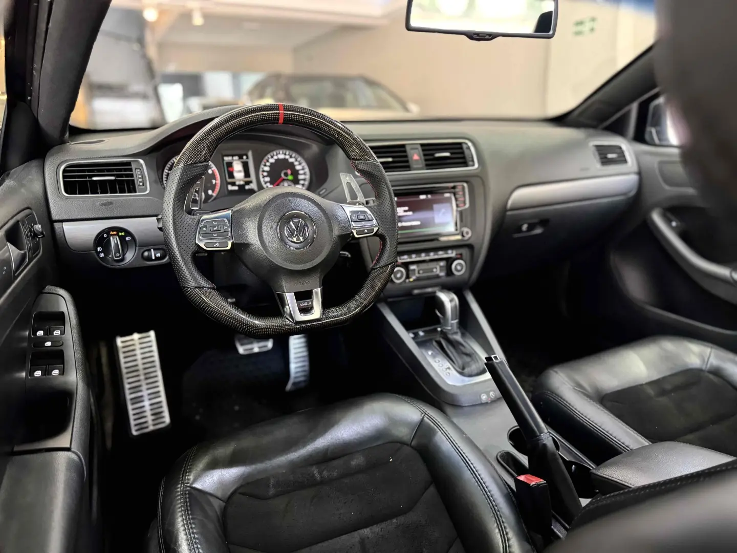 VOLKSWAGEM JETTA