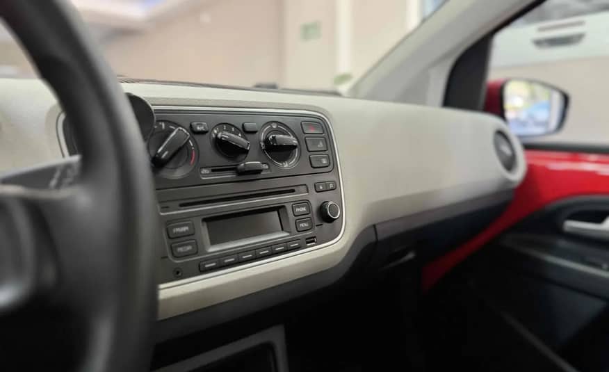 VOLKSWAGEN UP