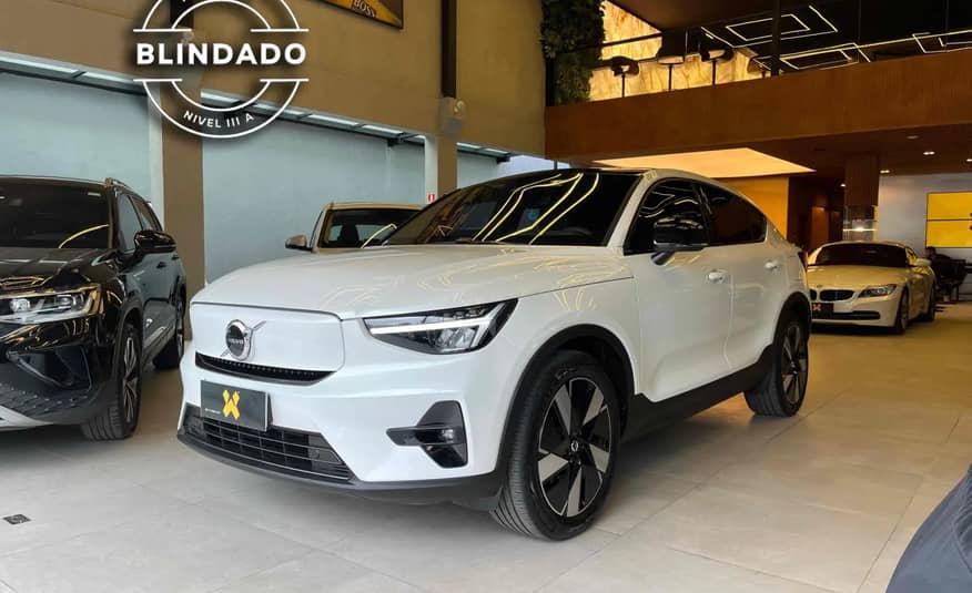VOLVO C40