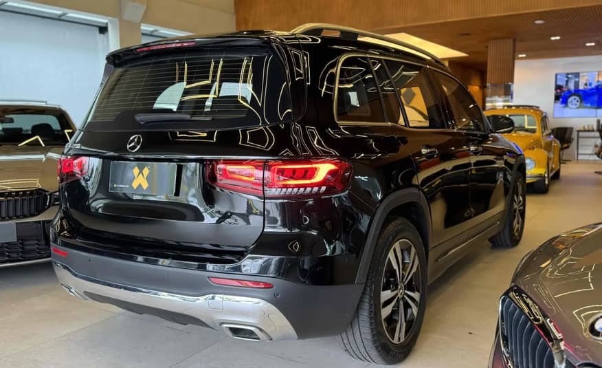 MERCEDES-BENZ GLB 200