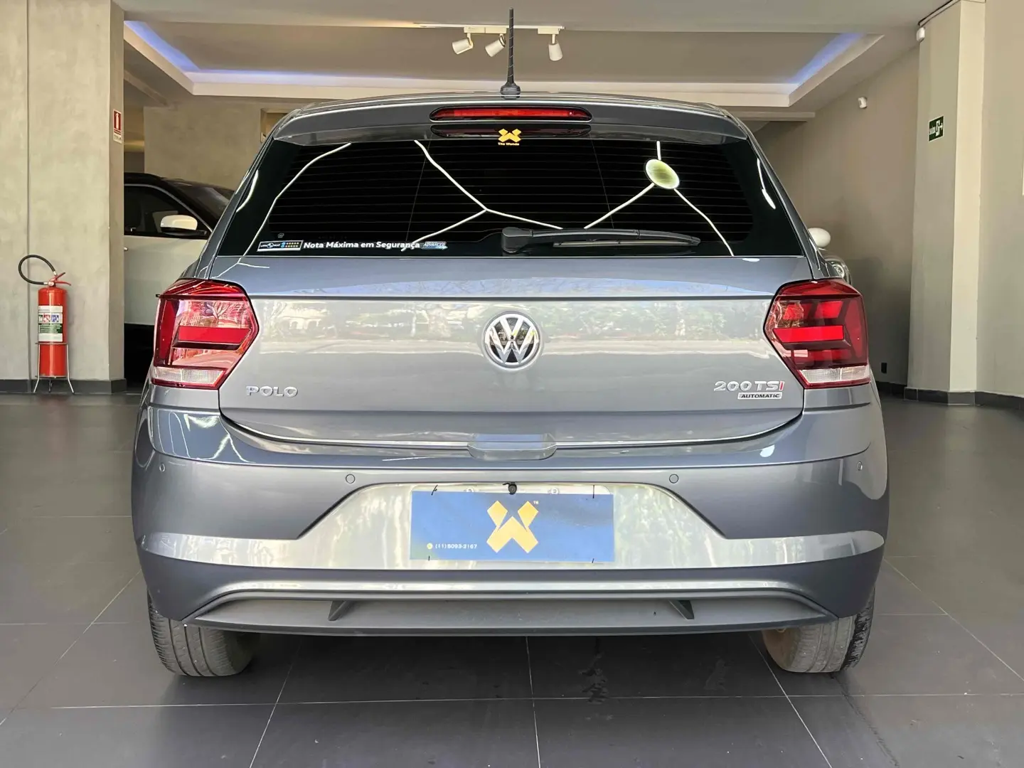 VOLKSWAGEN POLO