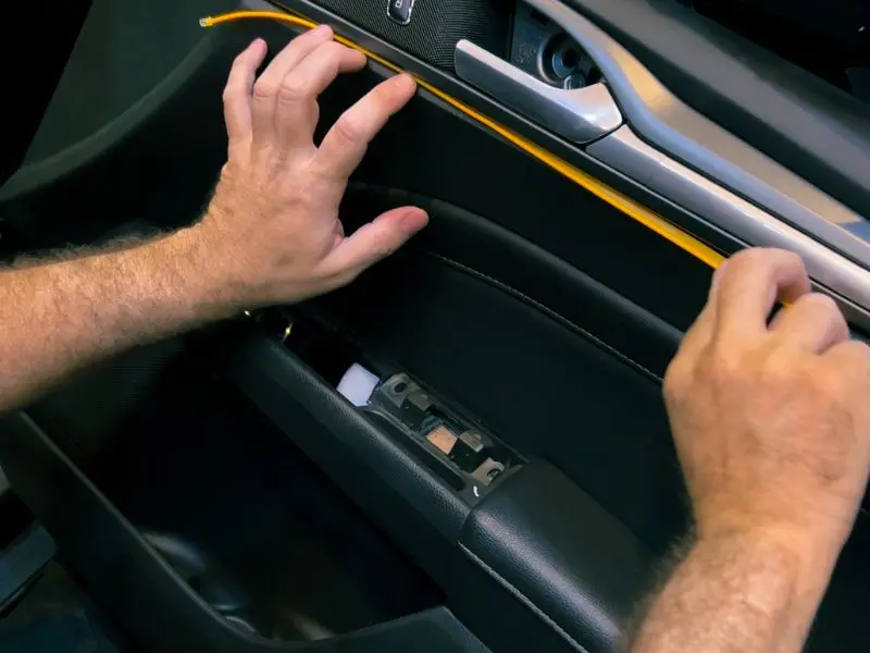 como instalar led interno no carro