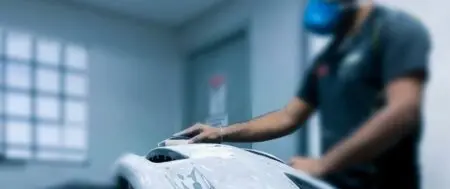 Como fazer pequenos reparos de funilaria em seu veículo