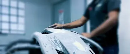 Pequenos reparos de funilaria e pintura: tipos e tecnologias