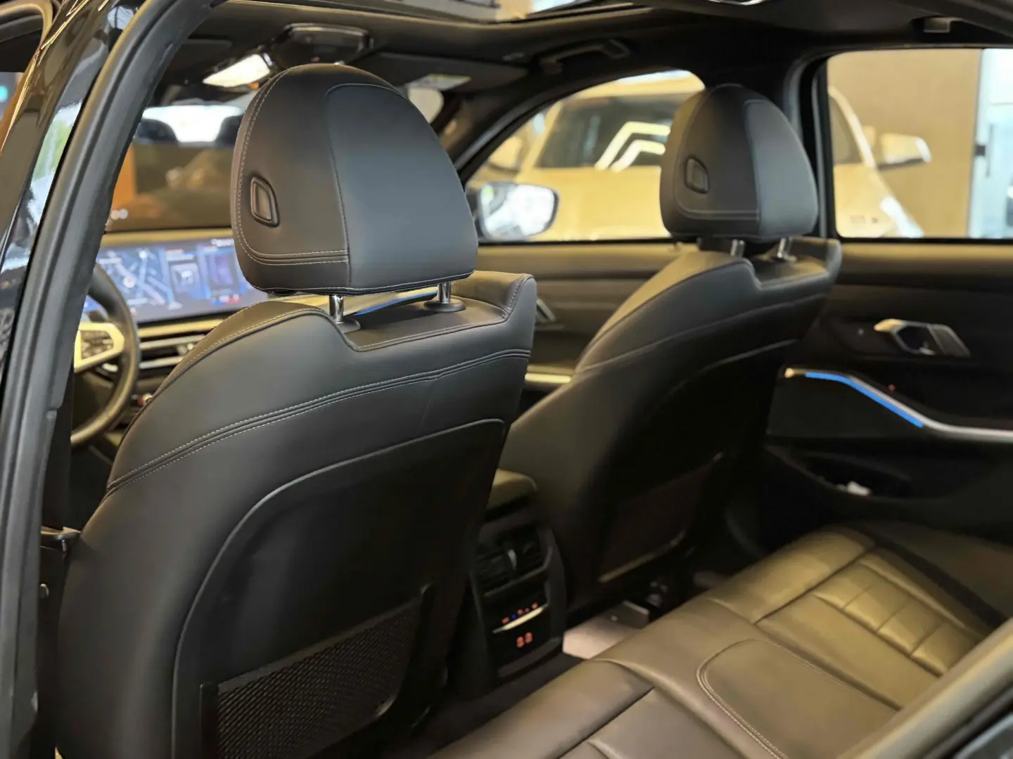 BMW 320I
