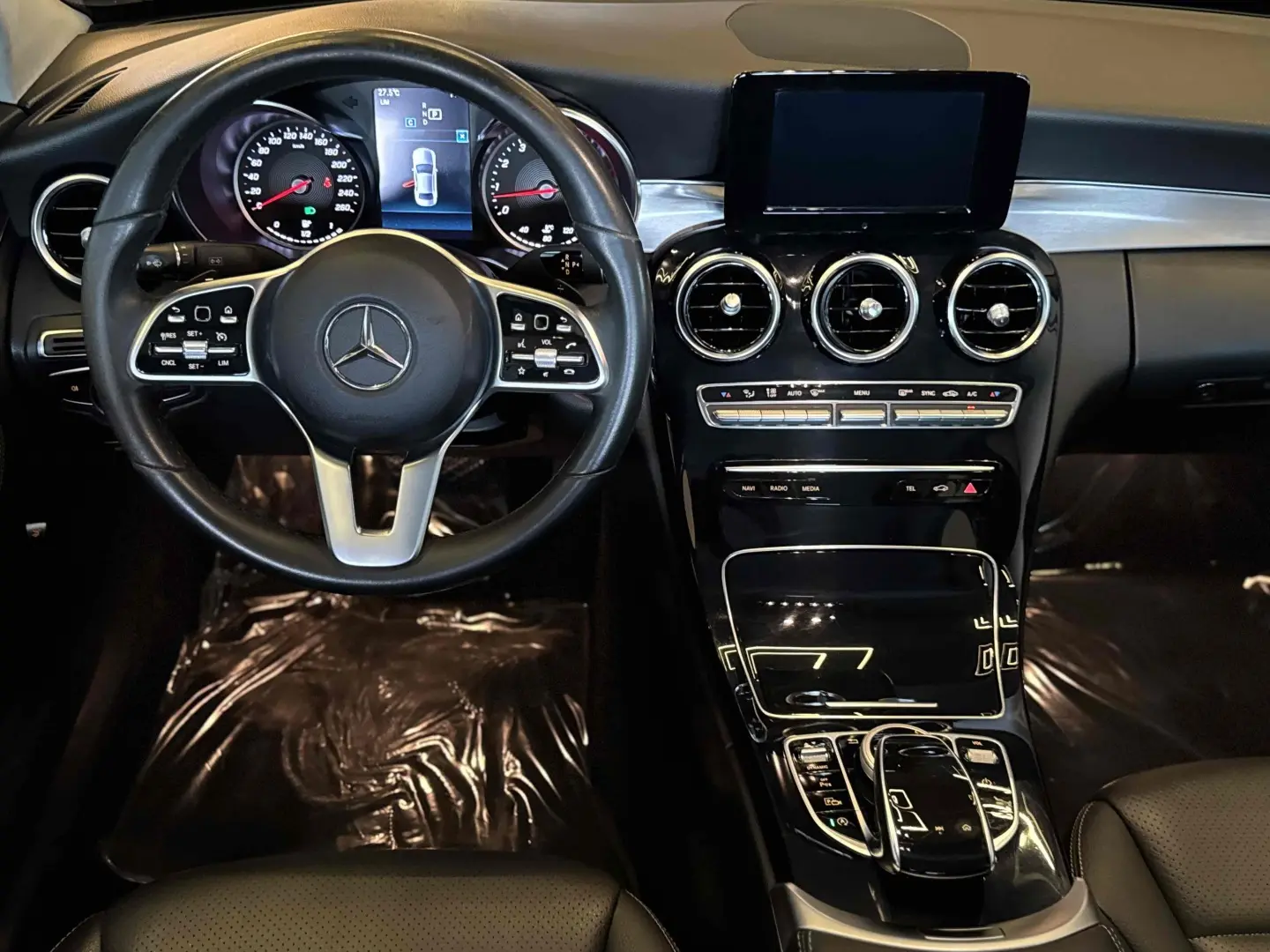 MERCEDES – BENZ C 180