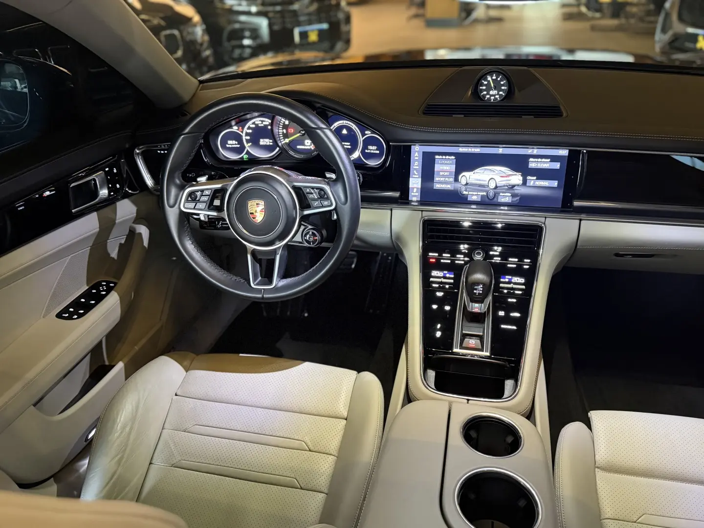 PORSCHE PANAMERA