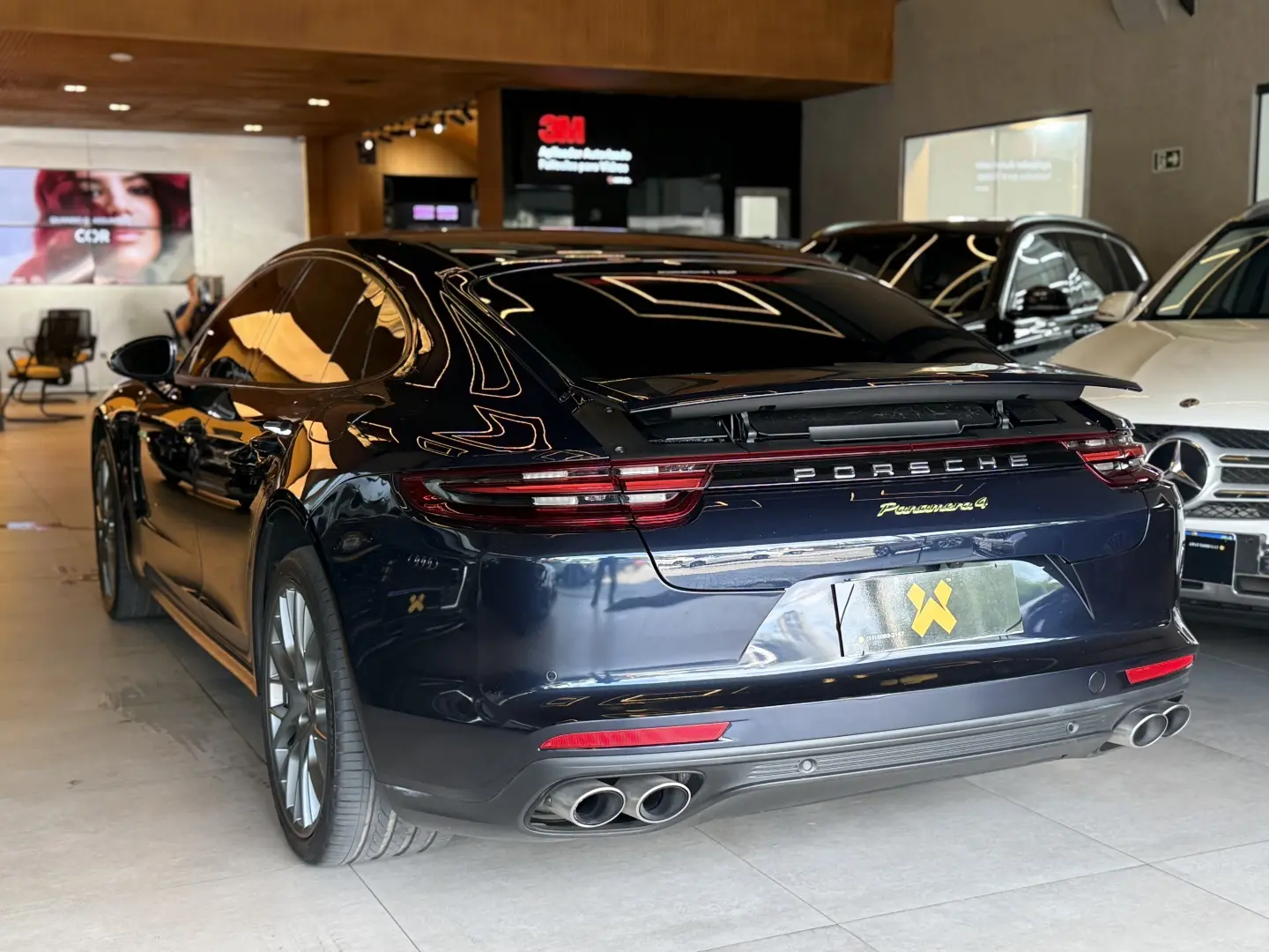 PORSCHE PANAMERA