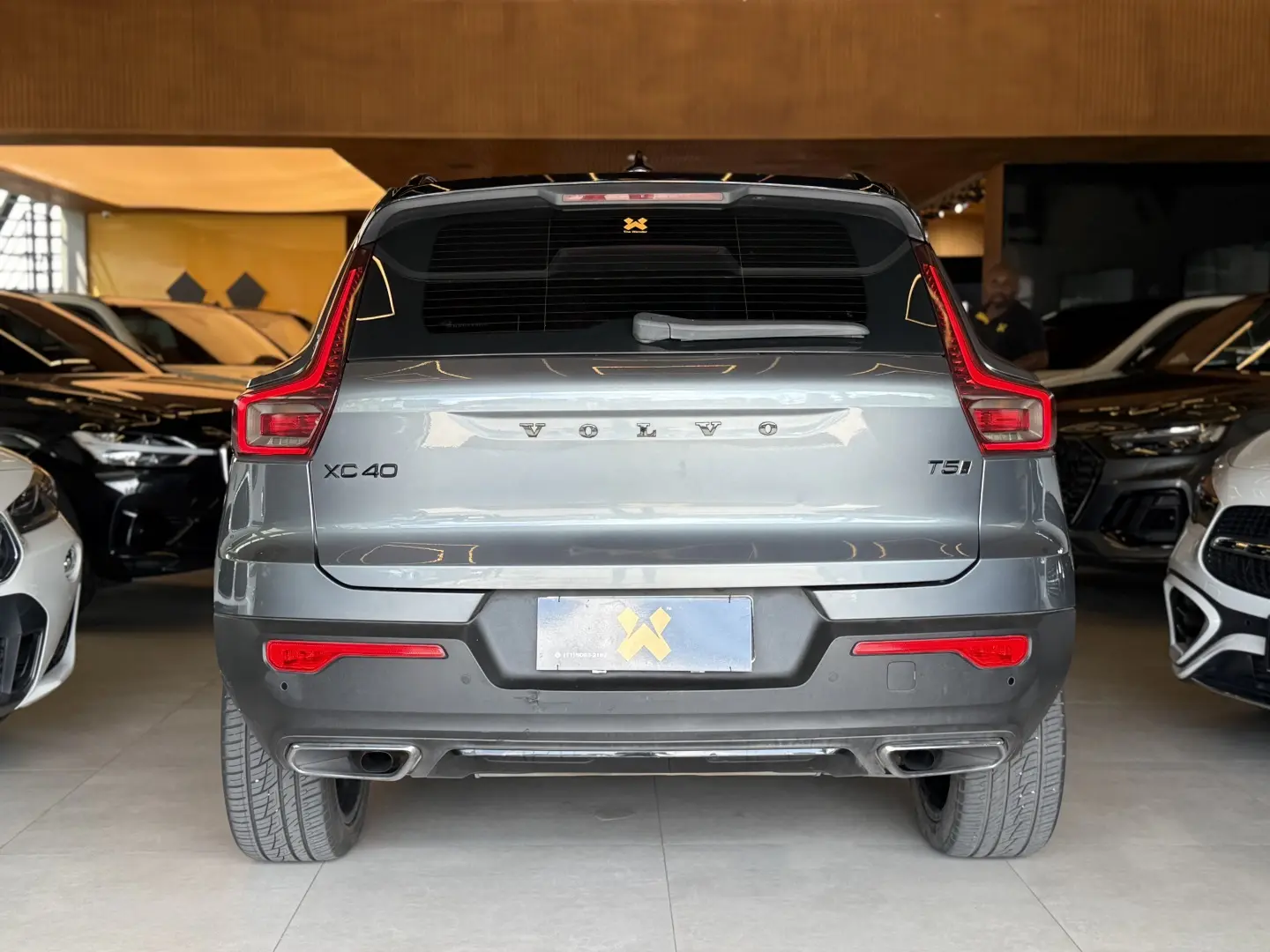 VOLVO XC40