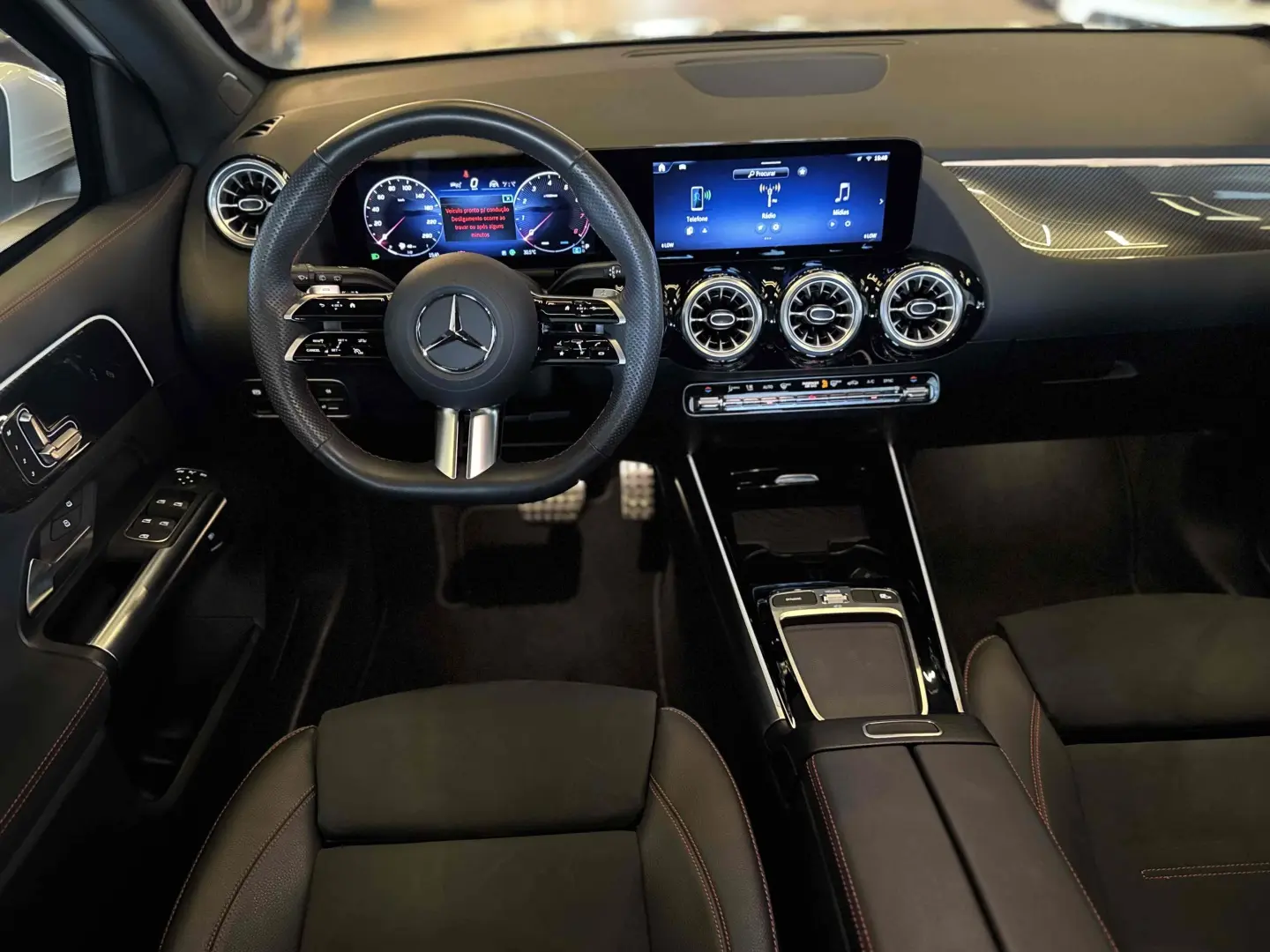 MERCEDES BENZ GLA 200