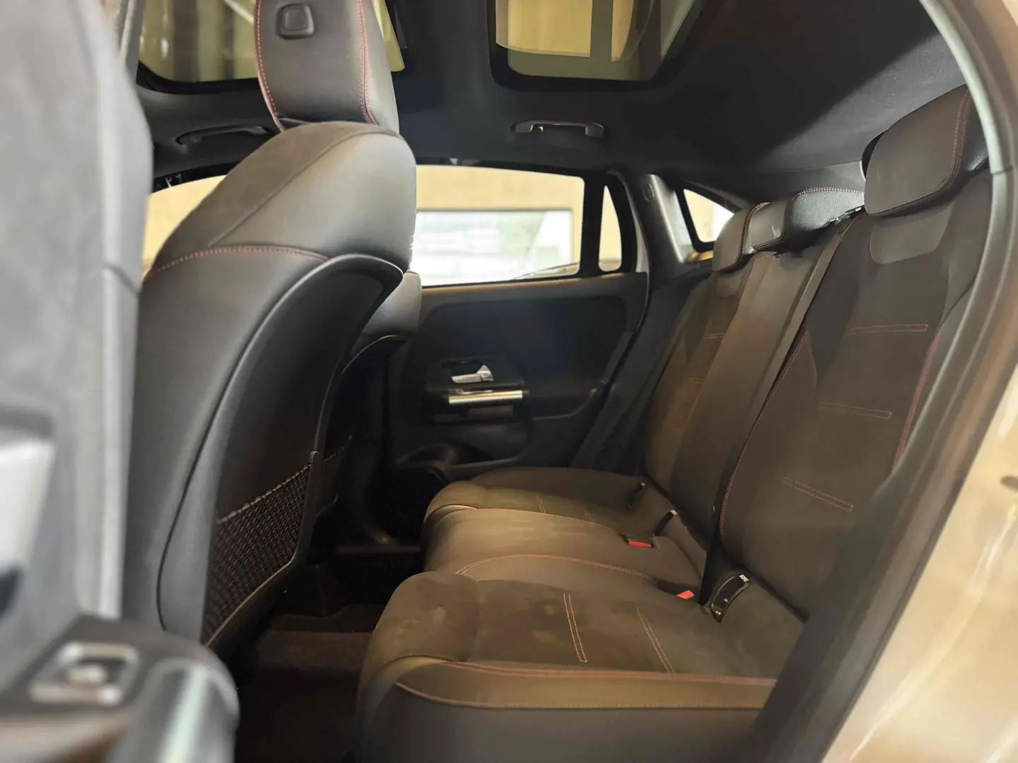 MERCEDES BENZ GLA 200